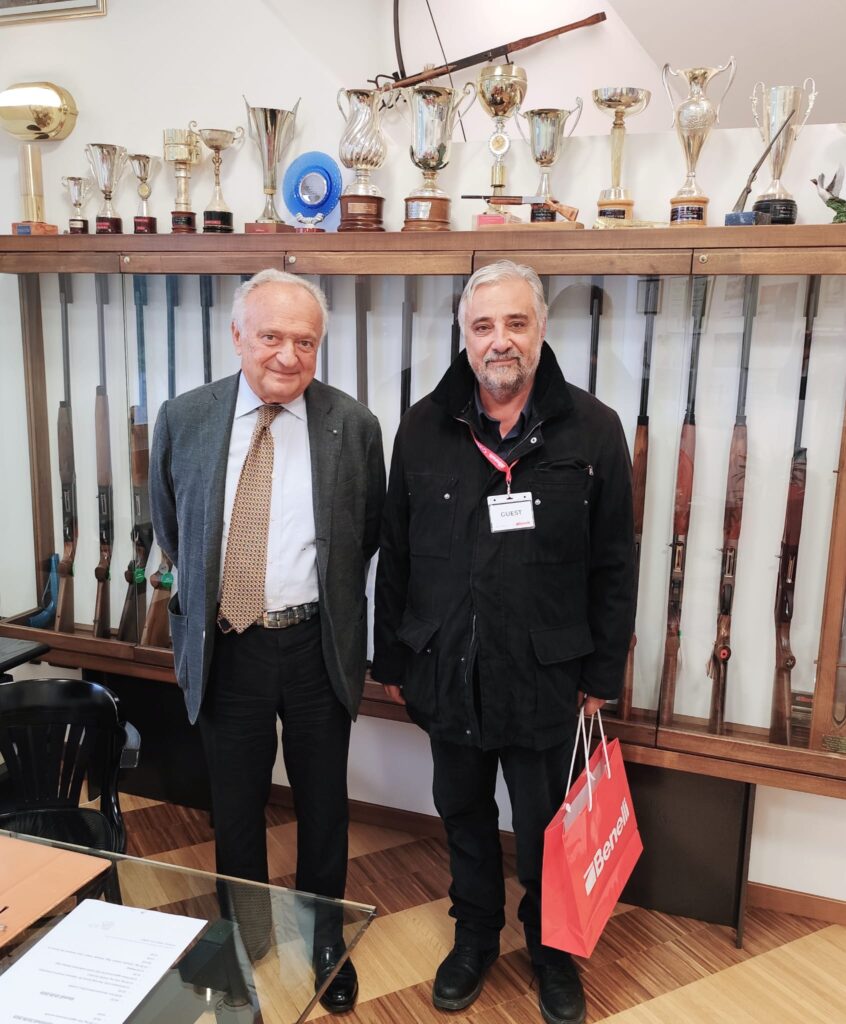 Ing. Moretti Benelli Armi con il sindaco di Acqualagna Pier Luigi Grassi